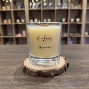 Gingerbread crackling candle